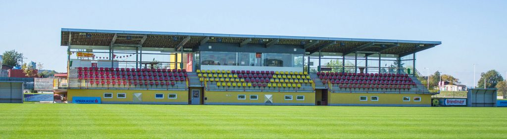 stadion_schmal