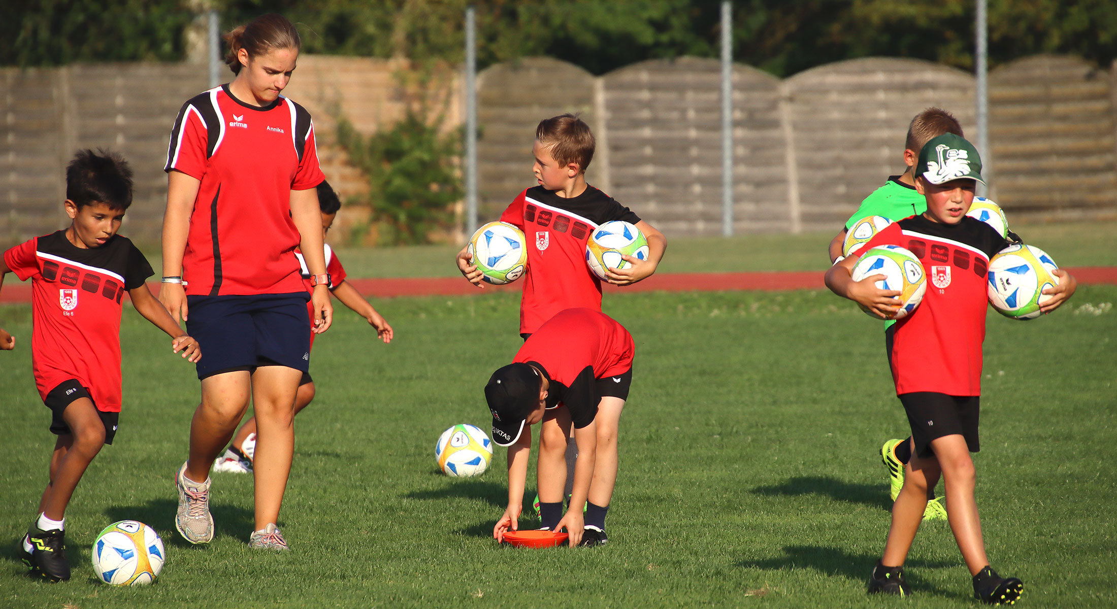 U8 Training mit neuer Trainerin