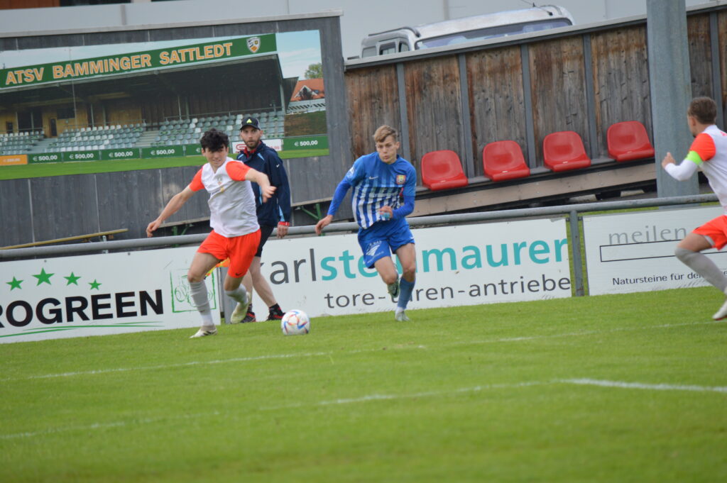 1b gewinnt 2:1 in Sattledt